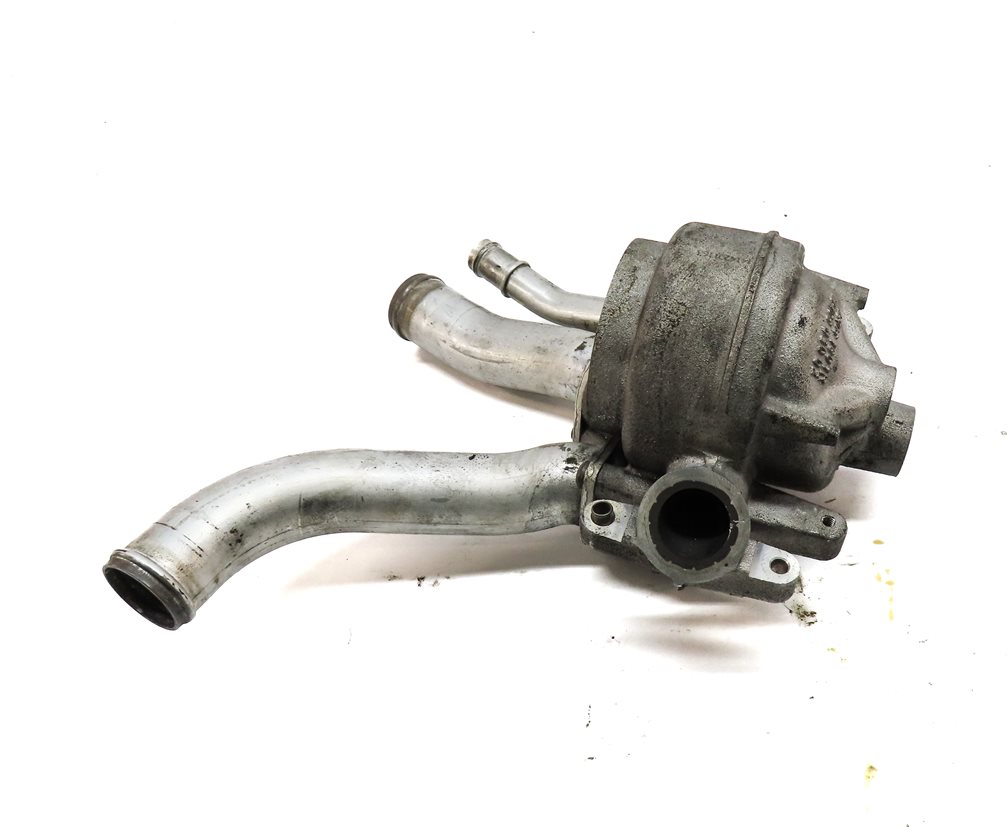 Thumbnail 4: 2011 PORSCHE PANAMERA (970 G1) 3.6L (M46.20) ENGINE THERMOSTAT COOLANT HOUSING