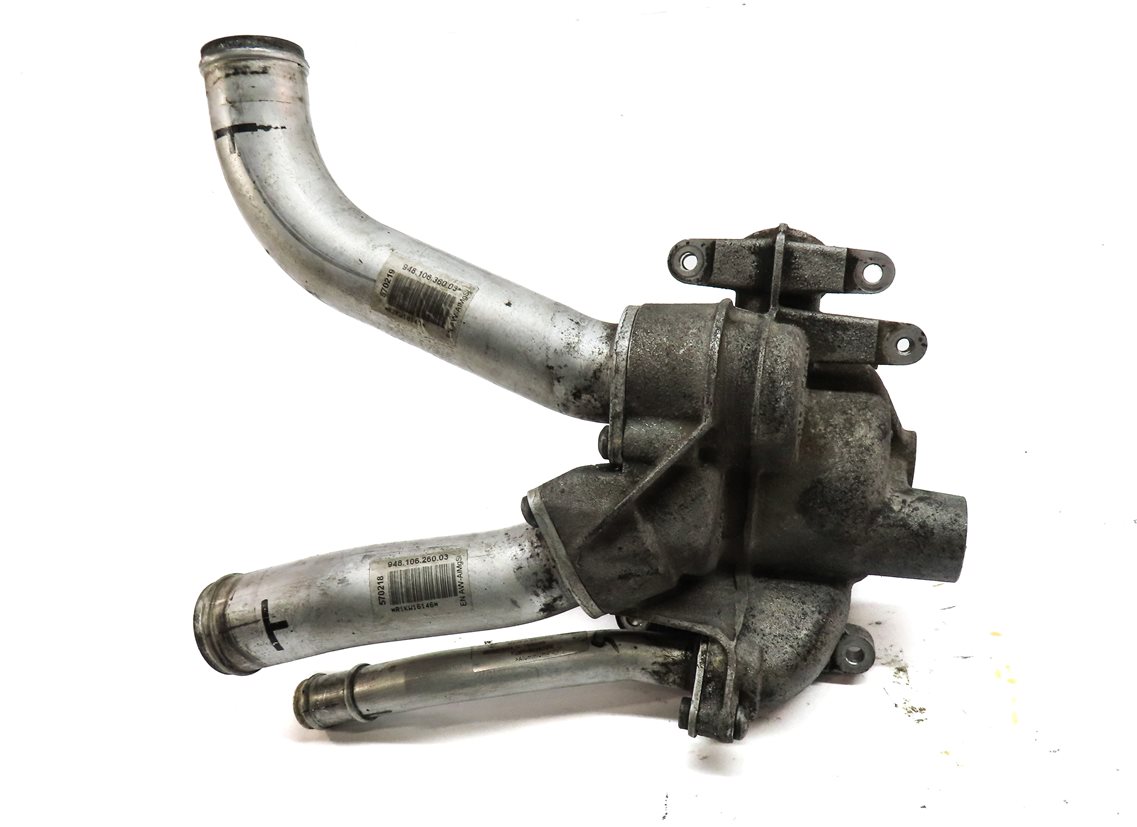 Thumbnail 6: 2011 PORSCHE PANAMERA (970 G1) 3.6L (M46.20) ENGINE THERMOSTAT COOLANT HOUSING
