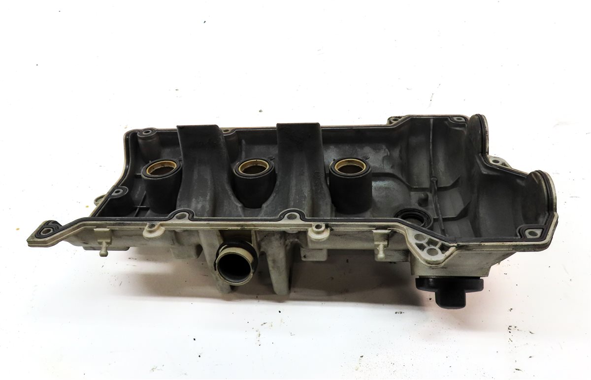 Thumbnail 5: 2011-2016 PORSCHE PANAMERA (970 G1) 3.6L M46 FRONT RIGHT PASSENGER VALVE COVER