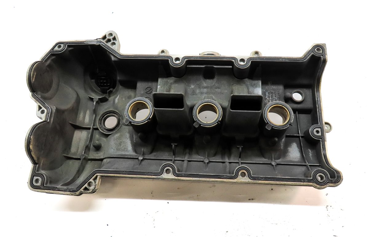 Thumbnail 6: 2011-2016 PORSCHE PANAMERA (970 G1) 3.6L M46 FRONT RIGHT PASSENGER VALVE COVER