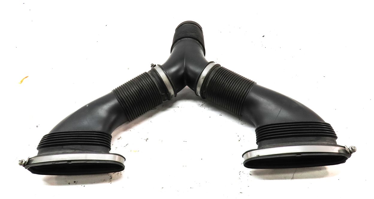 Thumbnail 4: 2011 PORSCHE PANAMERA (970 G1) 3.6L (M46.20) ENGINE AIR INTAKE Y PIPE HOSE DUCT