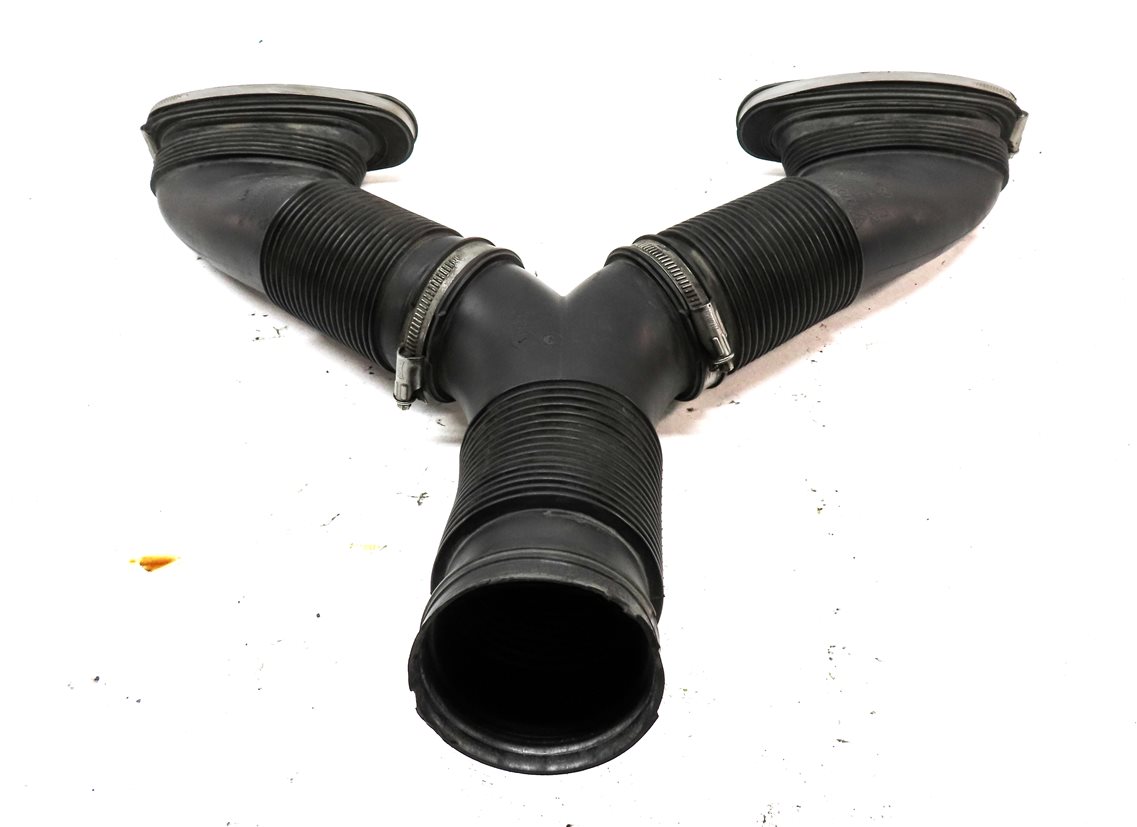 Thumbnail 6: 2011 PORSCHE PANAMERA (970 G1) 3.6L (M46.20) ENGINE AIR INTAKE Y PIPE HOSE DUCT