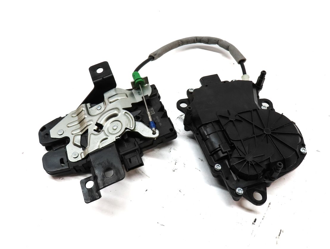 Thumbnail 5: 2014 LAND RANGE ROVER (L405) REAR CARGO HATCH LID LOWER LEFT LATCH w/ACTUATOR