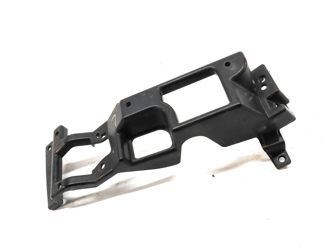 Thumbnail 3: 2014 LAND RANGE ROVER (L405) FRONT LEFT DRIVER FOGLIGHT FOG LIGHT MOUNT BRACKET