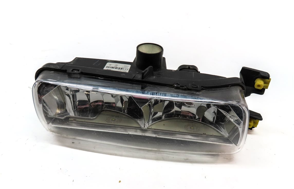2013-2017 RANGE ROVER SPORT (L494) FRONT RIGHT PASSENGER LED FOGLIGHT LIGHT LAMP