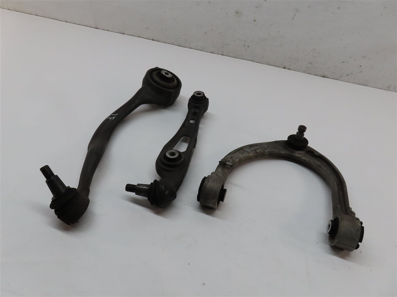 2013-2019 RANGE ROVER (L405) FRONT LEFT DRIVER CONTROL ARM SET