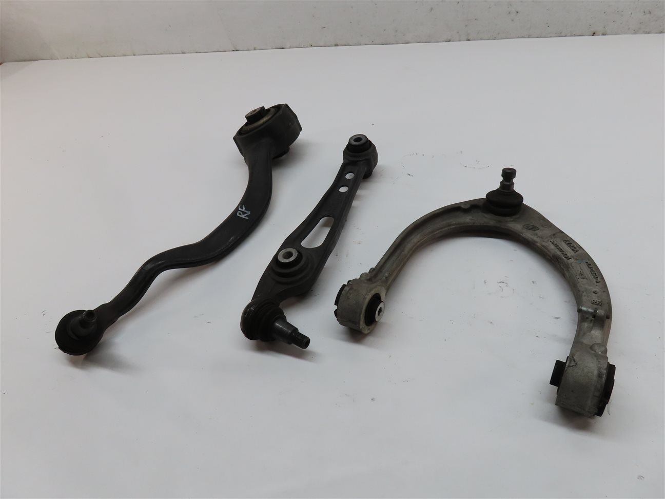 2013-2019 RANGE ROVER (L405) FRONT RIGHT PASSENGER CONTROL ARM SET