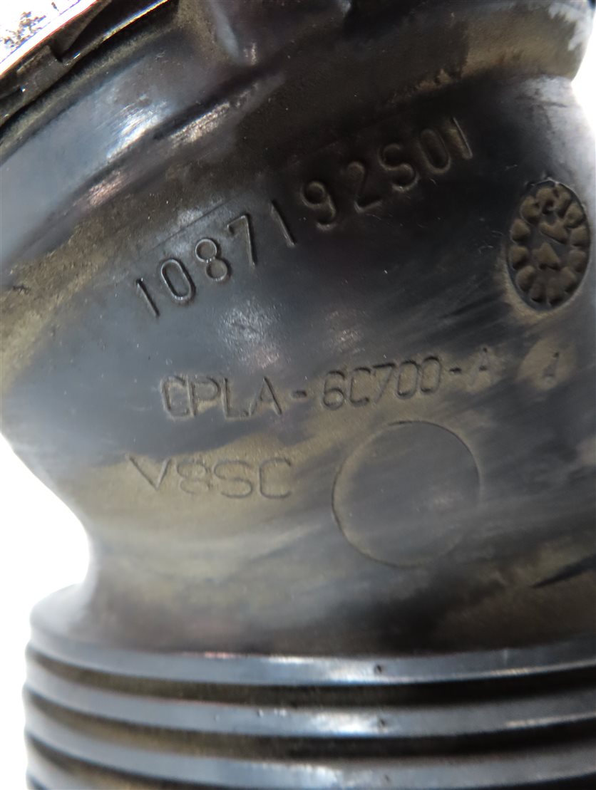 Thumbnail 10: 2014 LAND RANGE ROVER (L405) 5.0L SUPER ENGINE AIR INTAKE RESONATOR PIPE HOSE
