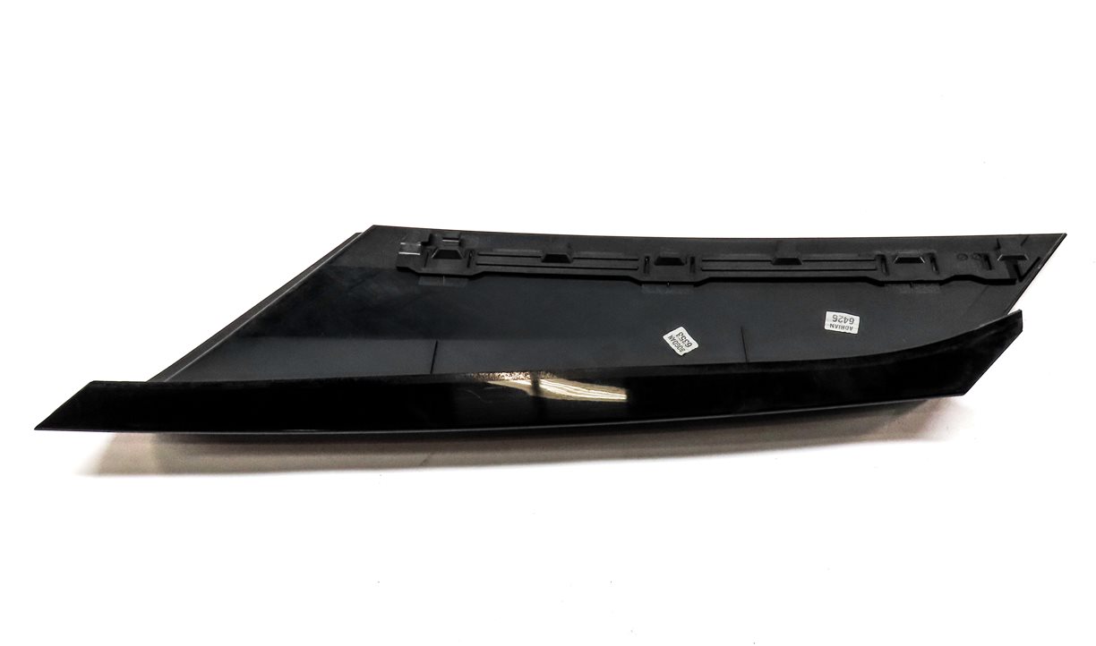 Thumbnail 6: 2014 LAND RANGE ROVER (L405) REAR RIGHT QUARTER PANEL PILLAR TRIM (BLACK)