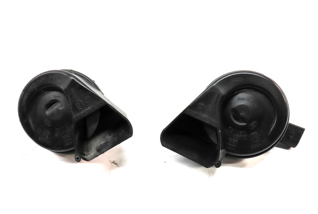 Thumbnail 2: 2008-2017 AUDI A4 A5 S4 S5 Q5 (B8 8K 8R 8T) HIGH & LOW TONE SAFETY HORN SET