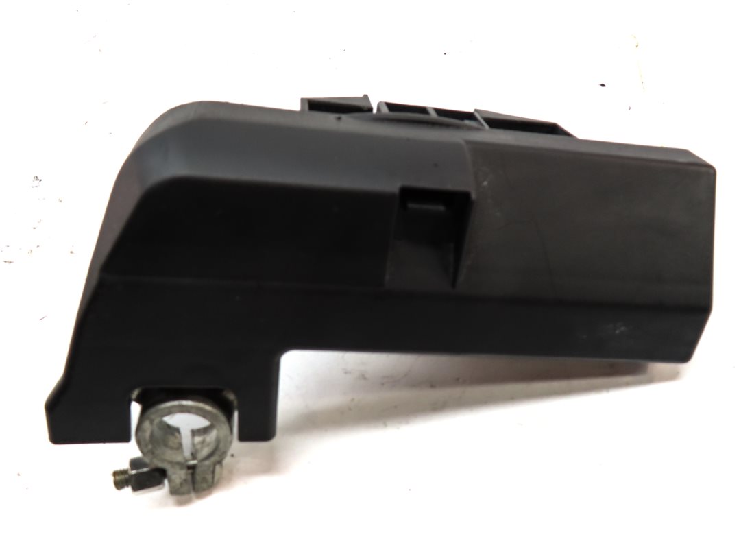 Thumbnail 6: 11 AUDI A5 CONVERTIBLE B8 8T 2.0T POSITIVE BATTERY TERMINAL OVERLOAD PROTECTION