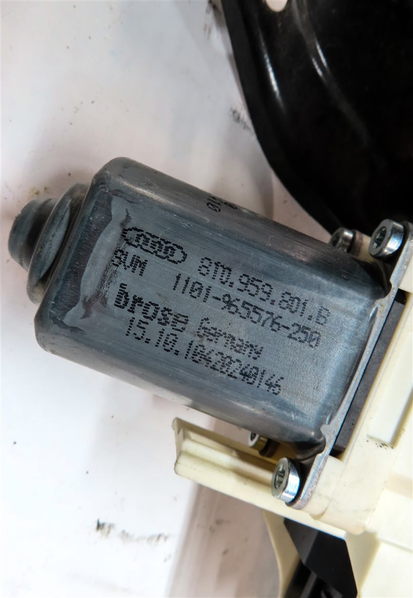 Thumbnail 6: 2008-2012 AUDI A5 S5 (B8 8T) LEFT FRONT DRIVER HID XENON HEADLIGHT (NON AFS)