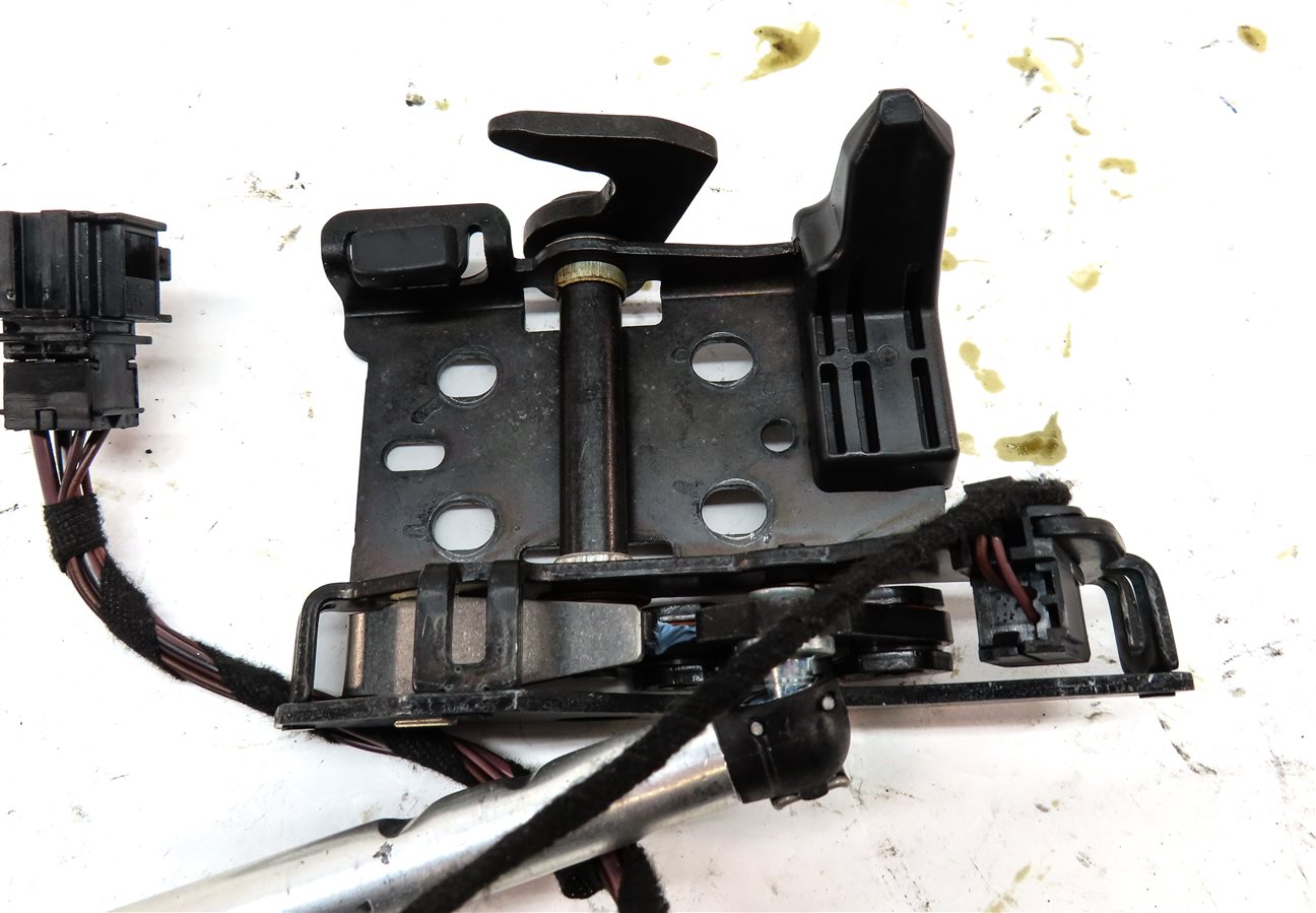 Thumbnail 8: 2011 AUDI A5 (B8 8T) CONVERTIBLE TOP LEFT & RIGHT LOCK LATCH w/MOTOR SET/3