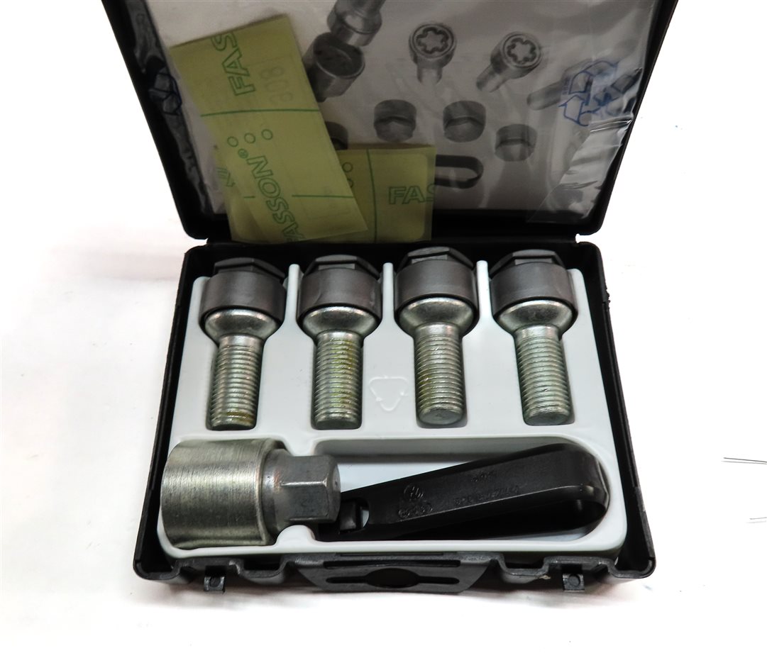 Thumbnail 4: 2011 AUDI A5 CONVERTIBLE (B8 8T) LOCKING LUG NUT LOCK SET w/ CASE