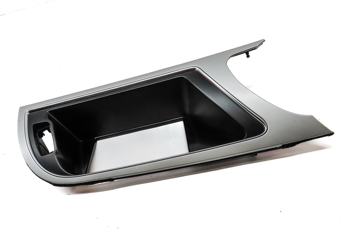 Thumbnail 3: 2011 AUDI A5 CONVERTIBLE (B8 8T) FRONT MEDIA INFORMATION SCREEN BEZEL TRIM