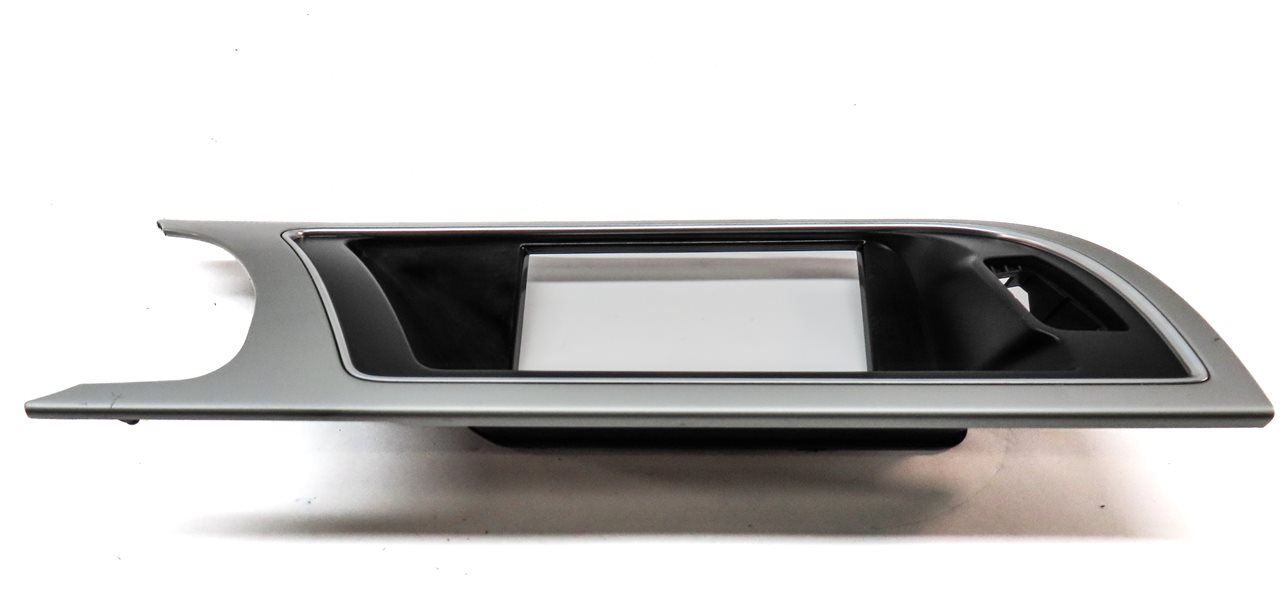 Thumbnail 4: 2011 AUDI A5 CONVERTIBLE (B8 8T) FRONT MEDIA INFORMATION SCREEN BEZEL TRIM