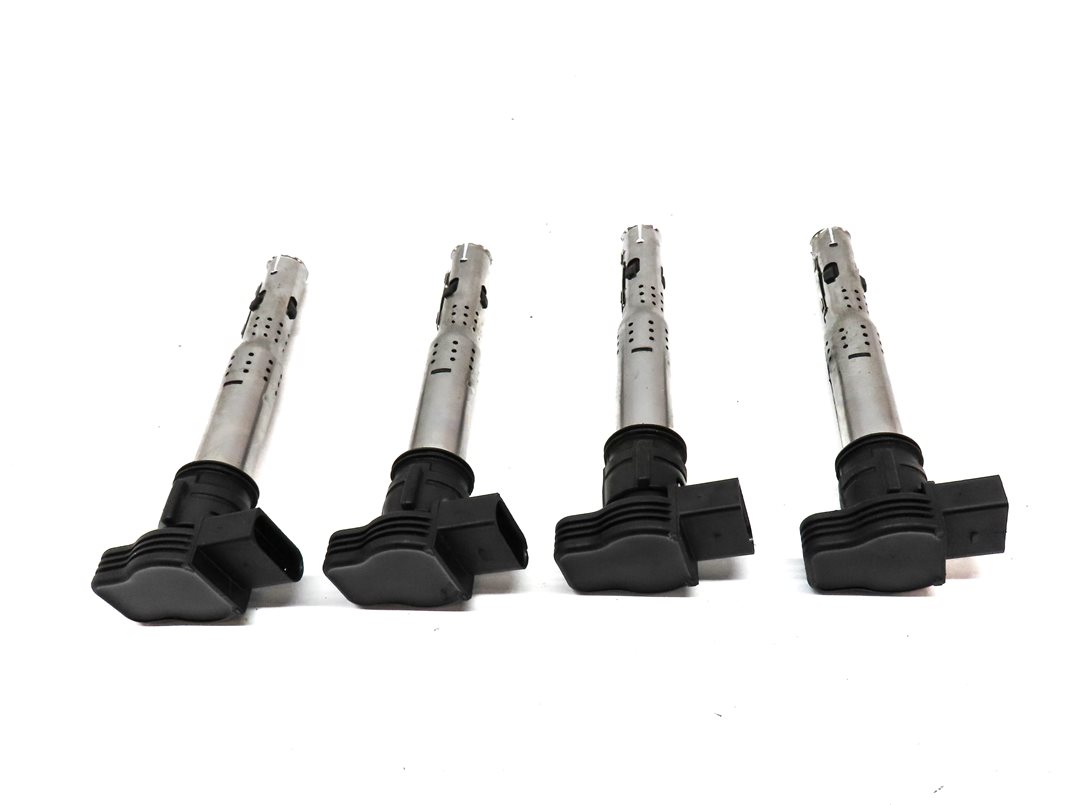 Thumbnail 2: 2011 AUDI A5 CONVERTIBLE (B8 8T) 2.0L TURBO (CAEB) ENGINE IGNITION COIL SET/4
