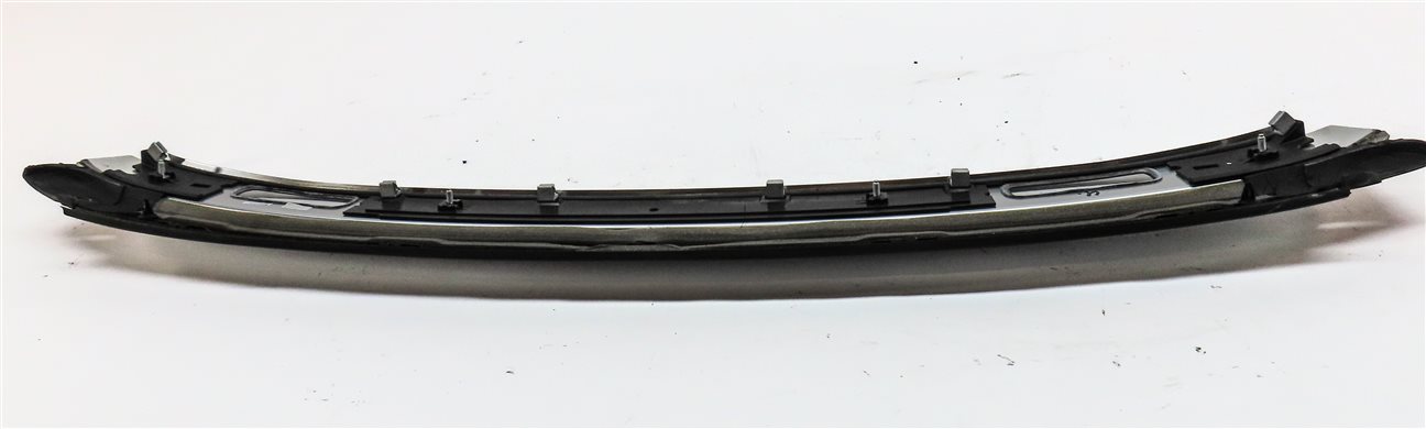 Thumbnail 5: 2011 AUDI A5 CONVERTIBLE (B8 8T) UPPER FRONT WINDSHIELD WINDOW TRIM (ALUMINUM)