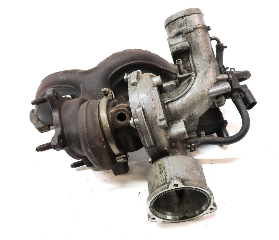 Thumbnail 3: 2009-2012 AUDI A4 A5 Q5 (B8 8K 8T 8R) 2.0T TURBO ENGINE TURBOCHARGER w/ MANIFOLD