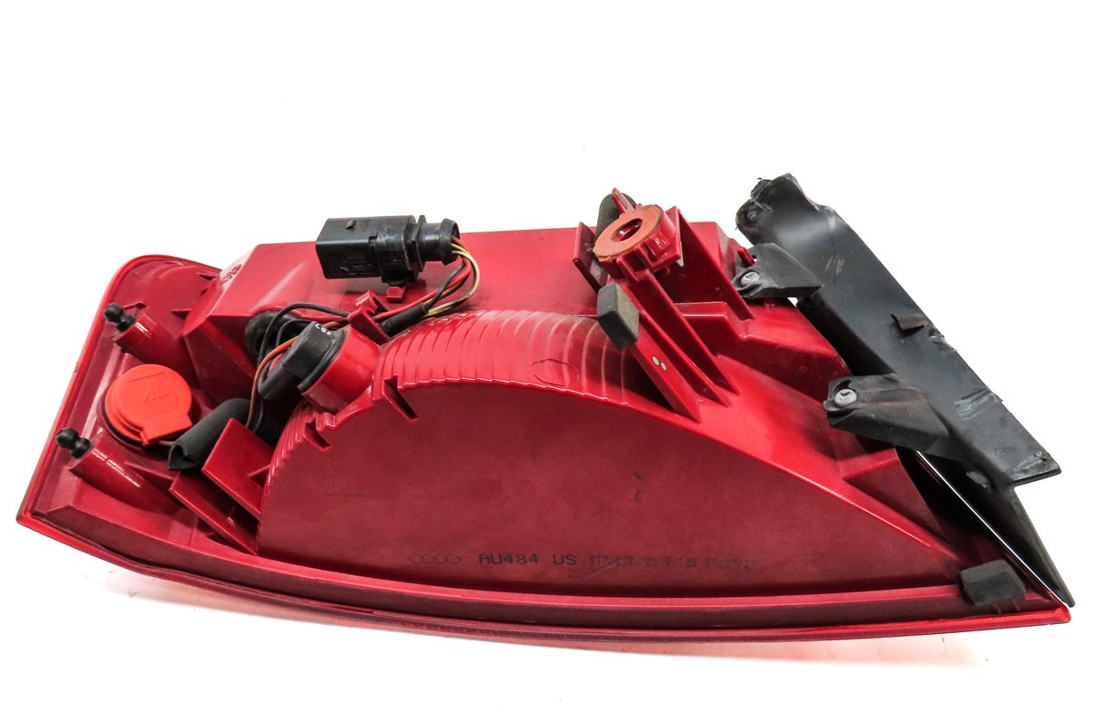 Thumbnail 5: 2008-2012 AUDI A5 S5 (B8 8T) REAR RIGHT PASSENGER LED TAILLIGHT BRAKE LIGHT LAMP