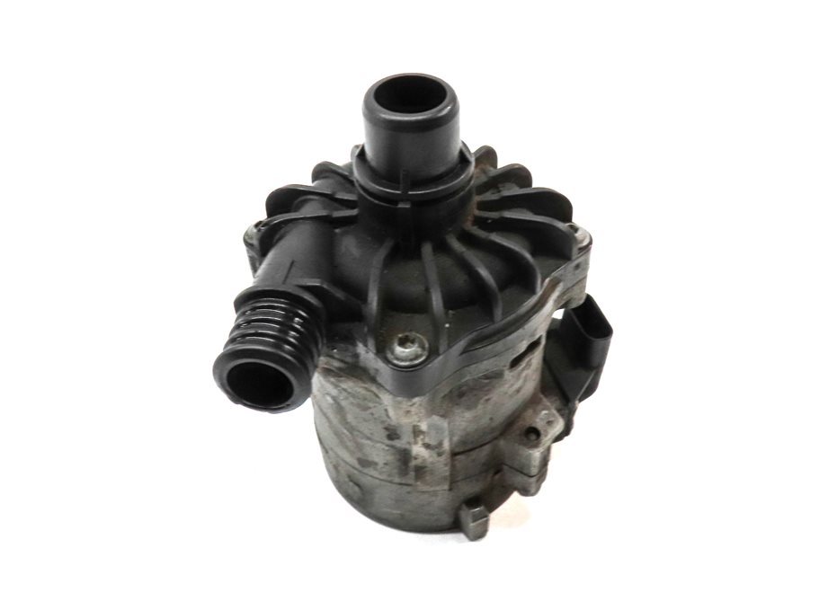 Thumbnail 1: 2013 BMW 650i GRAN COUPE (F06) 4.4L (N63) ENGINE AUXILIARY WATER COOLANT PUMP