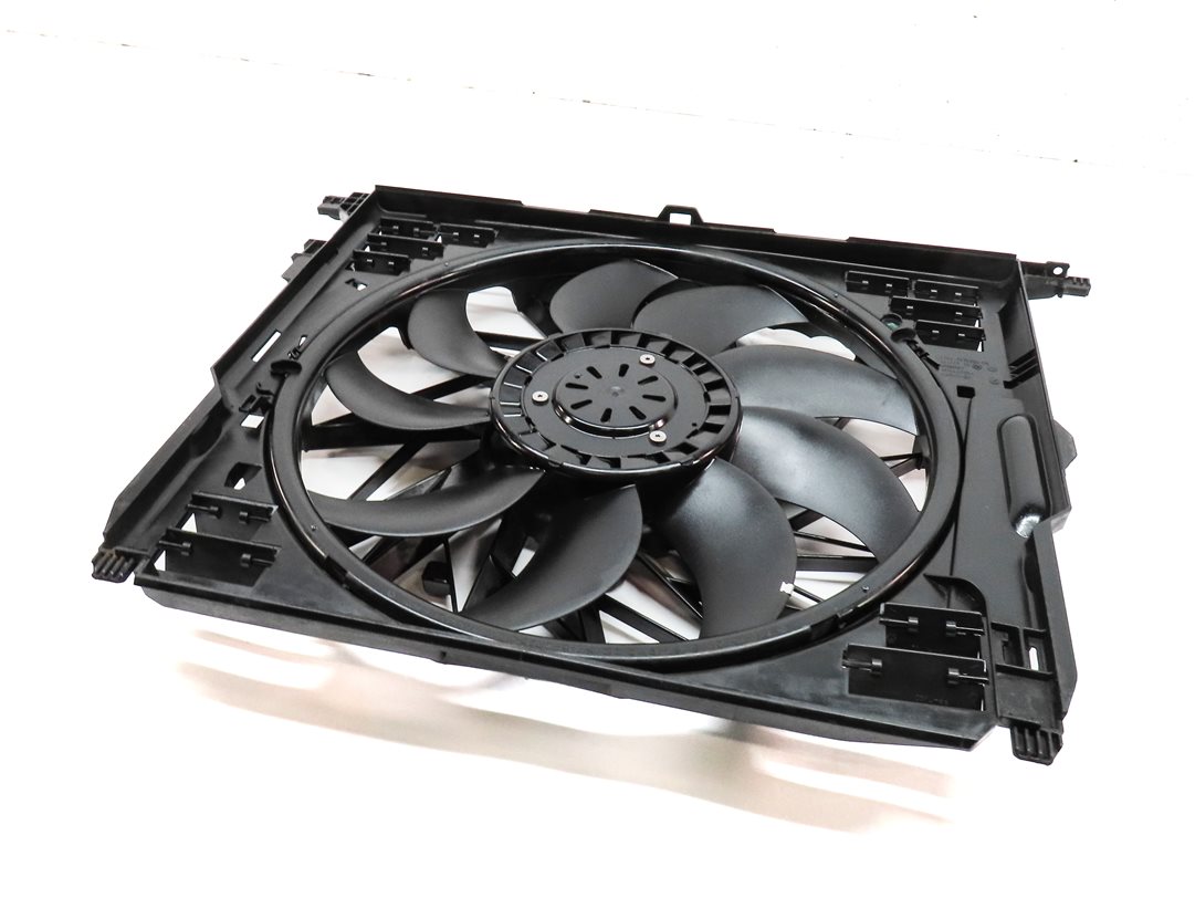Thumbnail 1: 2010-2018 BMW 550i 550iGT 650i 750i B7 (F01 F06 F10) 850w RADIATOR COOLING FAN