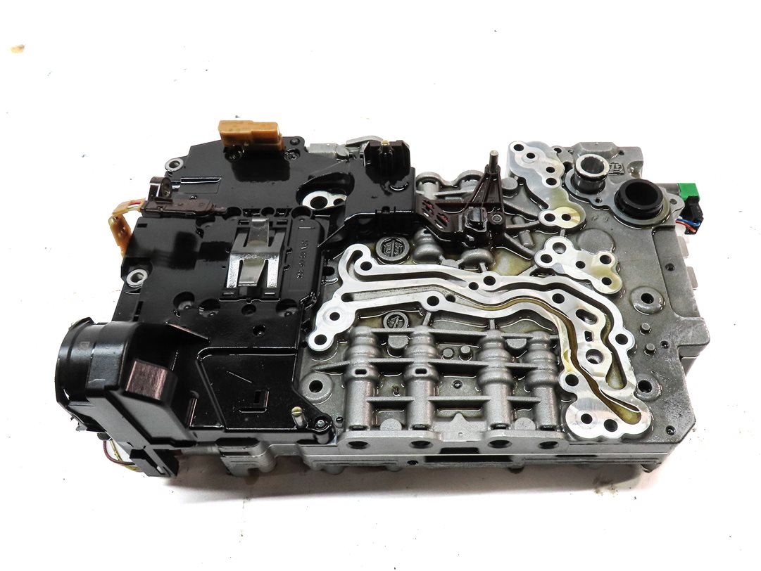 Thumbnail 2: 13-19 BMW 550i 550iGT 650i 750i (F01 F02 F10) RWD 8HP70 TRANSMISSION VALVE BODY