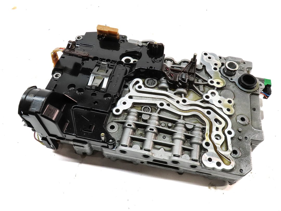Thumbnail 3: 13-19 BMW 550i 550iGT 650i 750i (F01 F02 F10) RWD 8HP70 TRANSMISSION VALVE BODY