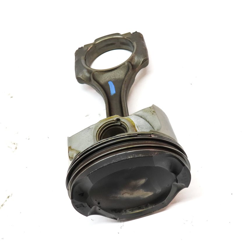 Thumbnail 4: 13 BMW 6 7 M5 M6 F01 F06 F10 4.4L N63 RIGHT ENGINE PISTON & CONNECTING ROD