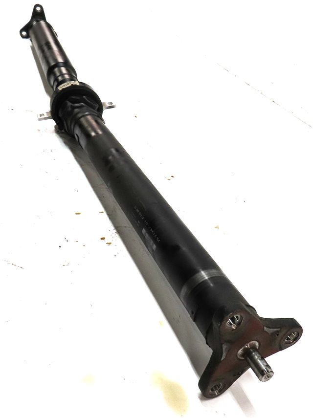 Thumbnail 4: 2012-2019 BMW 550i 650i GRAN COUPE F06 F10 RWD REAR DRIVESHAFT DRIVE LINE SHAFT
