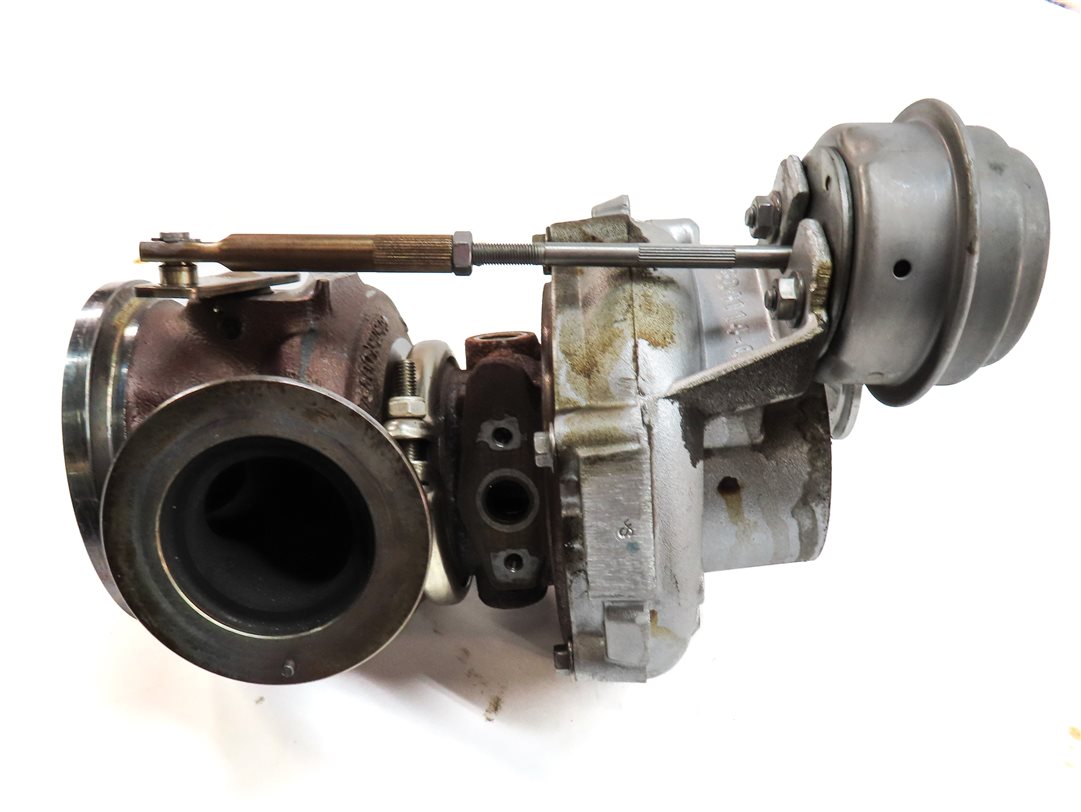Thumbnail 7: 2013-2019 BMW 550i 550iGT 650i 750i X5 X6 4.4L N63 ENGINE RIGHT TURBOCHARGER