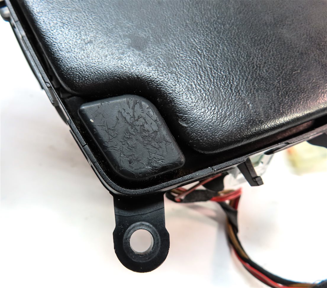 Thumbnail 8: 2013 BMW 650i GRAN COUPE (F06) FRONT CENTER CONSOLE ASHTRAY ASH TRAY (BLACK)
