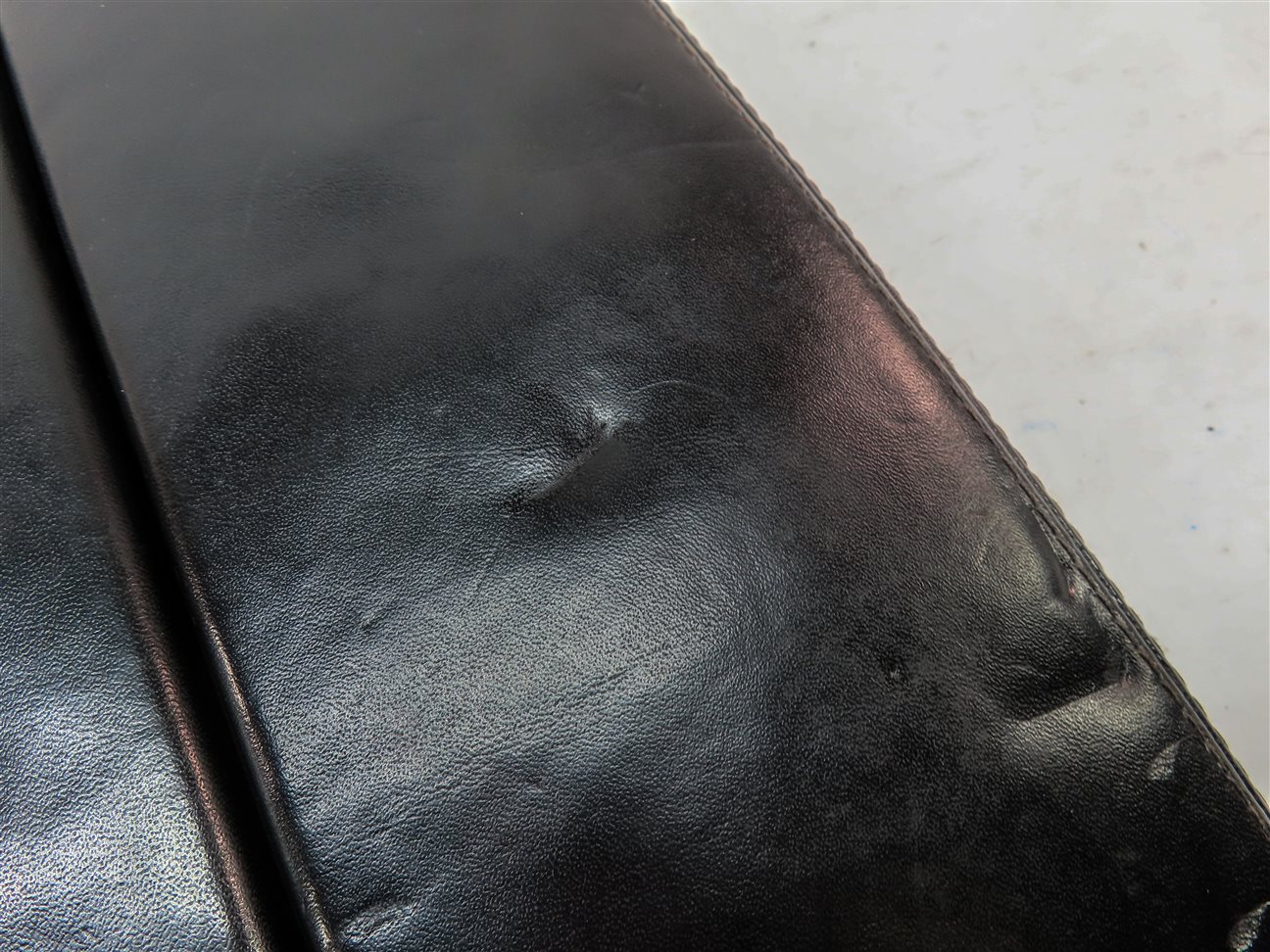 Thumbnail 7: 13-19 BMW 640i 650i (F06) GRAN COUPE FRONT CENTER CONSOLE ARMREST LID (BLACK)