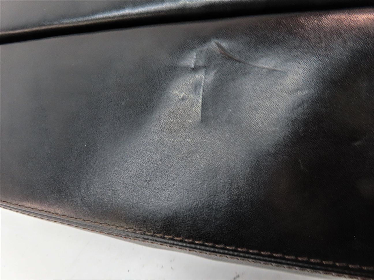 Thumbnail 8: 13-19 BMW 640i 650i (F06) GRAN COUPE FRONT CENTER CONSOLE ARMREST LID (BLACK)