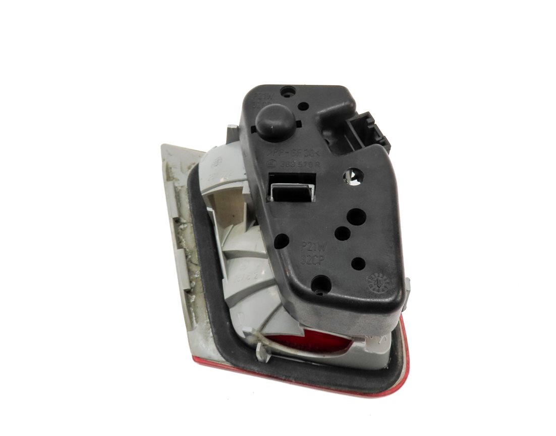 Thumbnail 4: 00-03 3 SERIES COUPE CONVERTIBLE E46 REAR RIGHT INNER TAILLIGHT TAIL LIGHT LAMP
