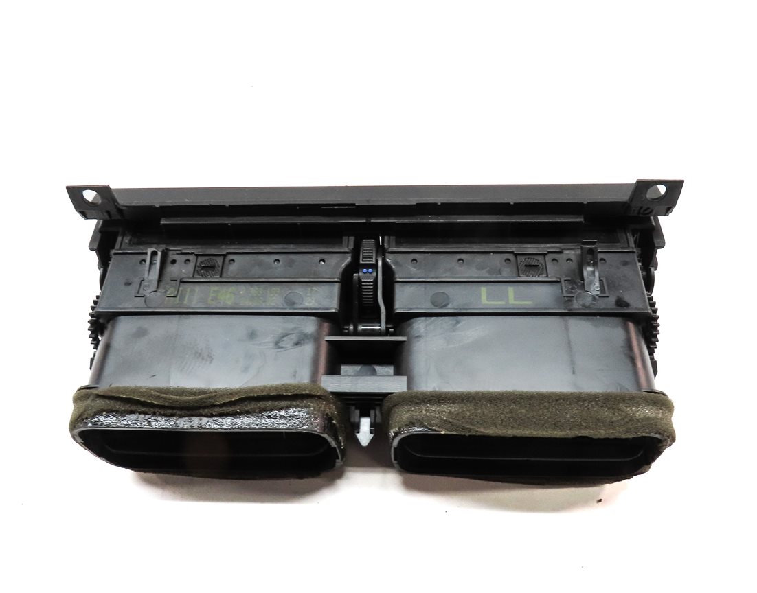 Thumbnail 6: 2003 BMW 325Ci CONVERTIBLE (E46) FRONT CENTER DASH HVAC A/C HEATER AIR VENT