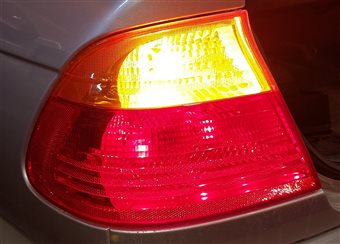 Thumbnail 2: 2000-2003 3 SERIES CONVERTIBLE (E46) REAR LEFT OUTER TAILLIGHT TAIL LIGHT LAMP