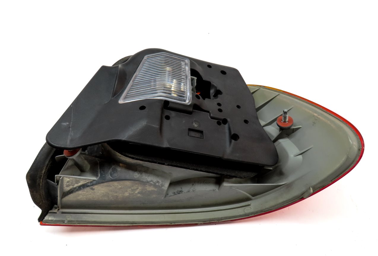Thumbnail 5: 2000-2003 3 SERIES CONVERTIBLE (E46) REAR LEFT OUTER TAILLIGHT TAIL LIGHT LAMP