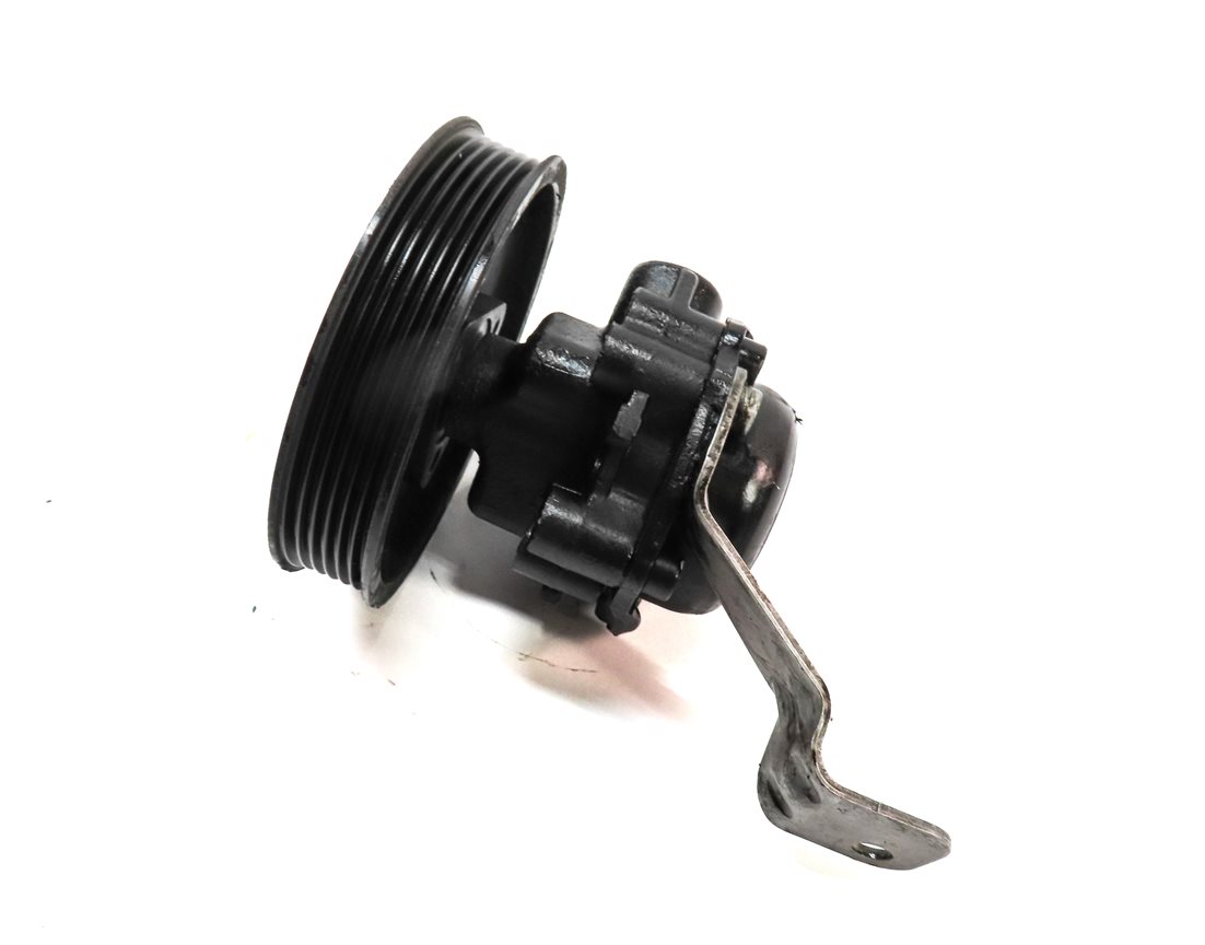 02-06 BMW 320i 325i 330i (E46) M54 MOTOR POWER STEERING OIL FLUID PUMP w/ PULLEY