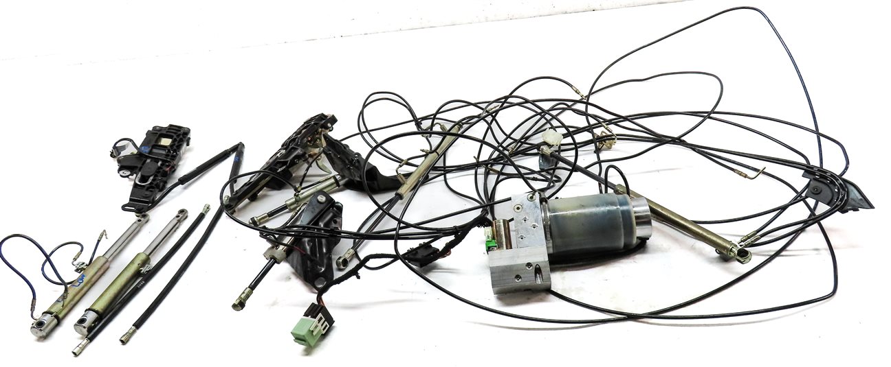 Thumbnail 2: 2003 BMW 325Ci CONVERTIBLE (E46) CONVERTIBLE TOP HYDRAULIC PUMP w/ LINES & RAMS