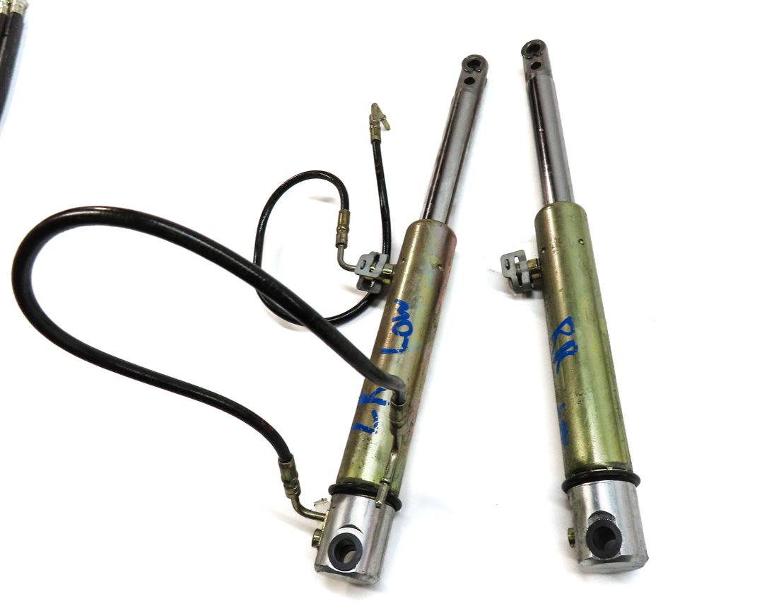 Thumbnail 6: 2003 BMW 325Ci CONVERTIBLE (E46) CONVERTIBLE TOP HYDRAULIC PUMP w/ LINES & RAMS