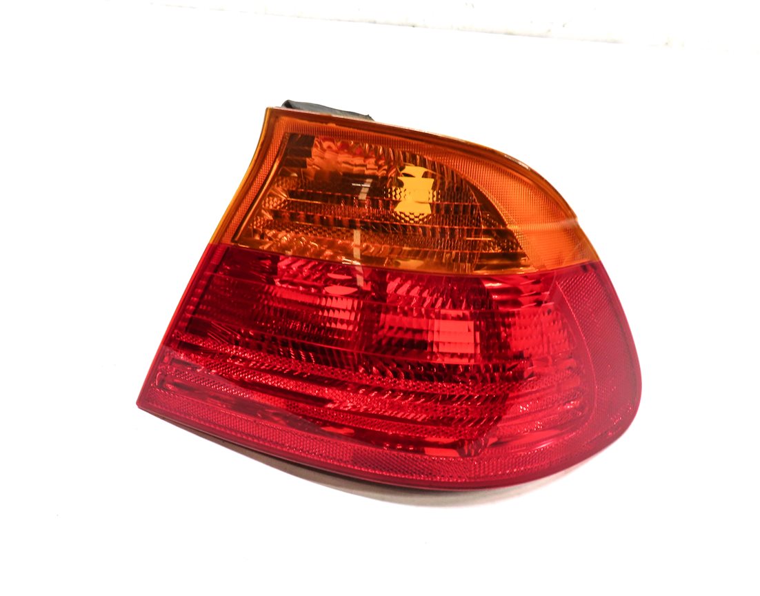00-03 BMW 3 M3 SERIES E46 REAR RIGHT OUTER TAILLIGHT TAIL LIGHT LAMP AMBER LENS