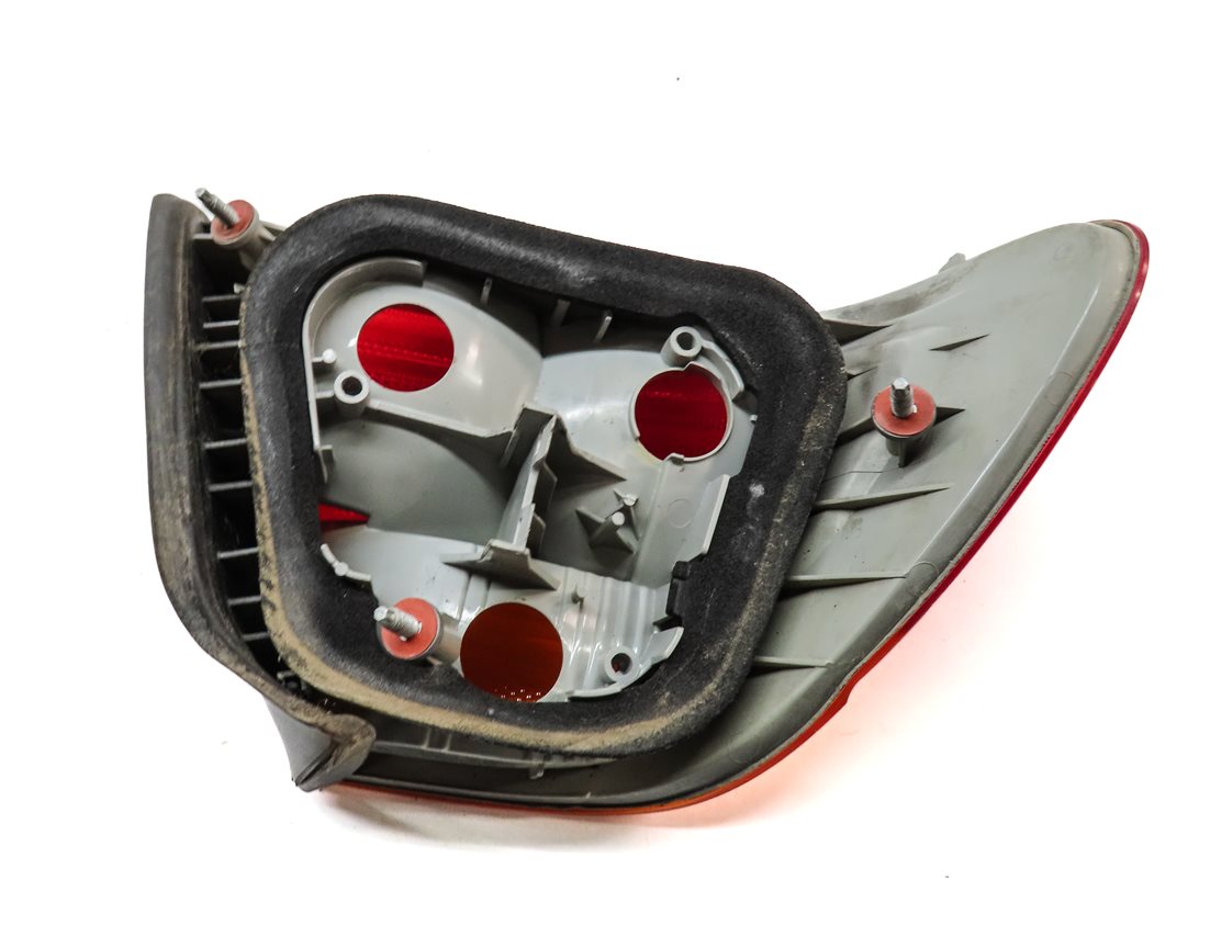 Thumbnail 4: 00-03 BMW 3 M3 SERIES E46 REAR RIGHT OUTER TAILLIGHT TAIL LIGHT LAMP AMBER LENS