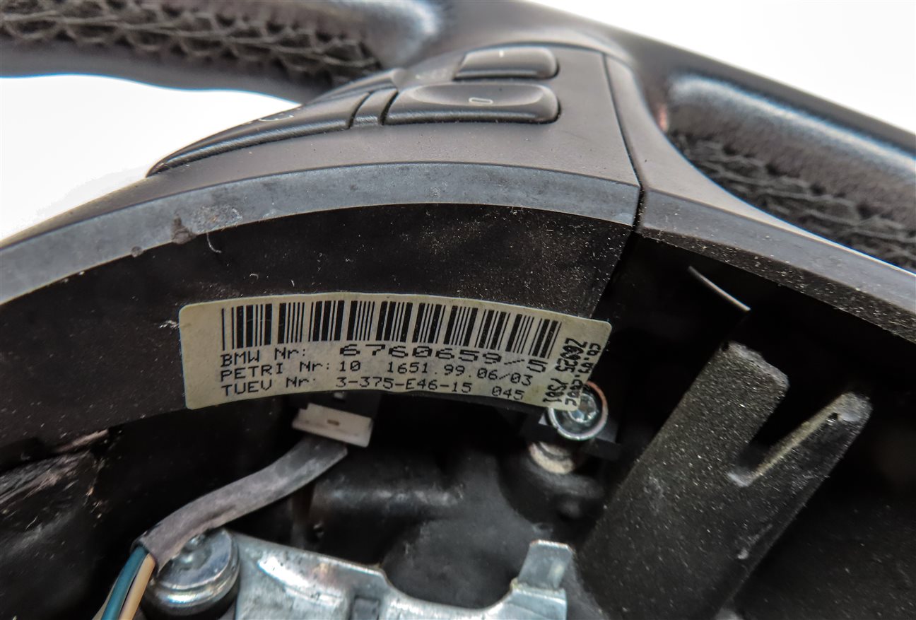 Thumbnail 9: 01-06 BMW 3 SERIES (E46) 3 SPOKE SPORT STEERING WHEEL w/ SWITCH BUTTONS (BLACK)