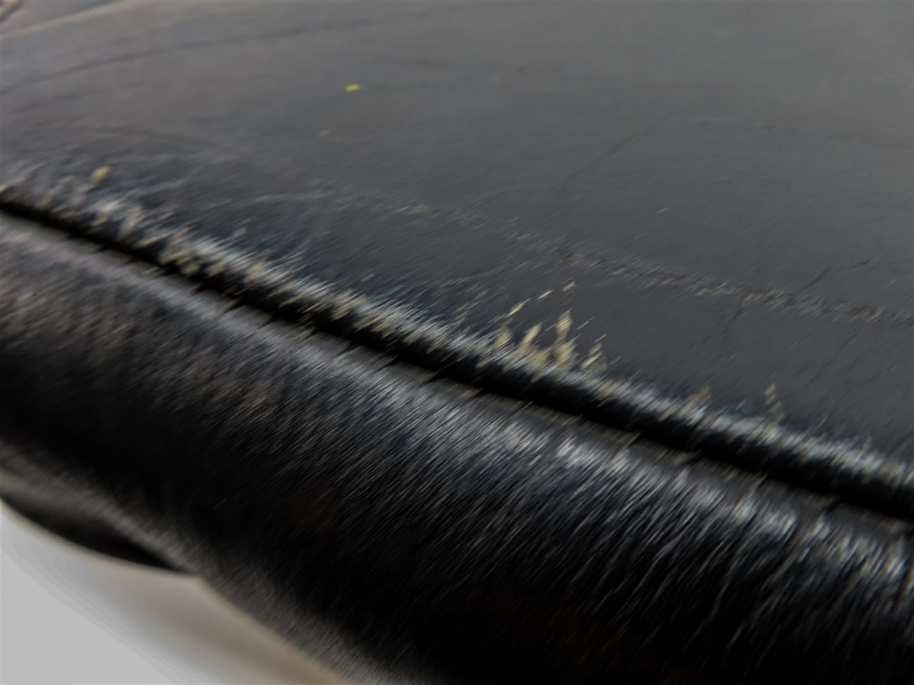 Thumbnail 8: 2003 BMW 325Ci CONVERTIBLE (E46) FRONT RIGHT LOWER STANDARD SEAT CUSHION (BLACK)