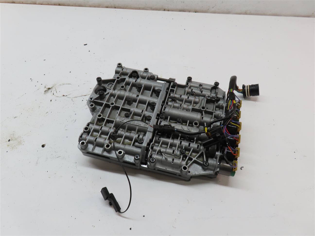2003-2006 BMW 325i (E46) A5S 360R / 390R AUTO AUTOMATIC TRANSMISSION VALVE BODY