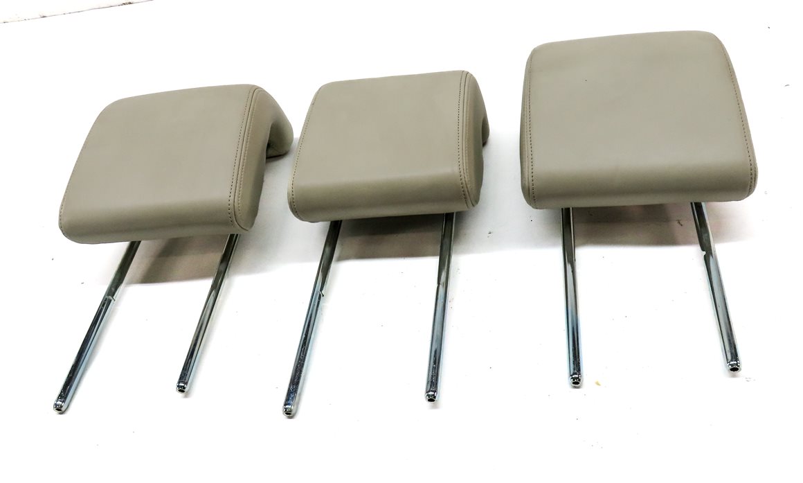 Thumbnail 2: 07-09 LAND RANGE ROVER SPORT L320 REAR LEFT RIGHT & CENTER HEADREST SET3 (IVORY)