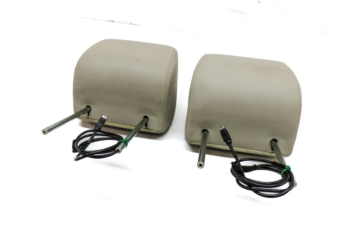 06-12 RANGE ROVER SPORT L320 FRONT LEFT & RIGHT HEADREST SET 2 w/ SCREEN (IVORY)