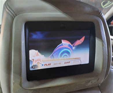 Thumbnail 2: 06-12 RANGE ROVER SPORT L320 FRONT LEFT & RIGHT HEADREST SET 2 w/ SCREEN (IVORY)
