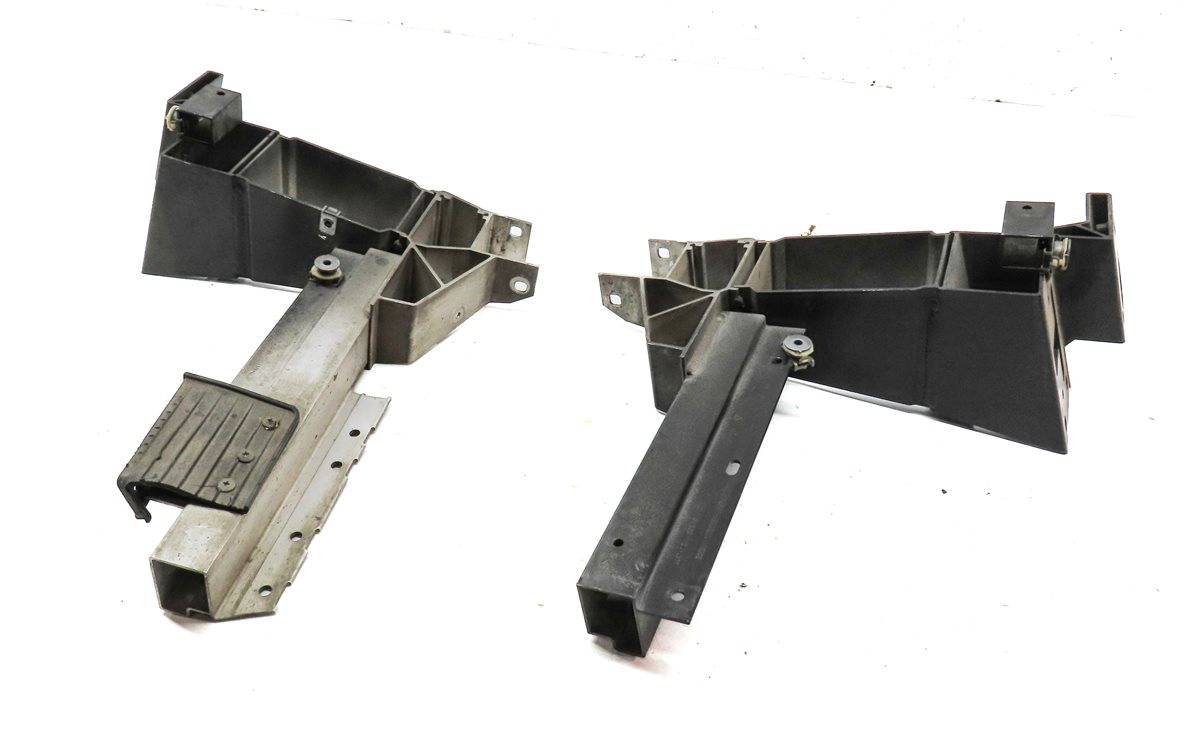 2016 BMW X3 (F25) HEADLIGHT HEAD LIGHT SUPPORT MOUNT BRACKET SET 2
